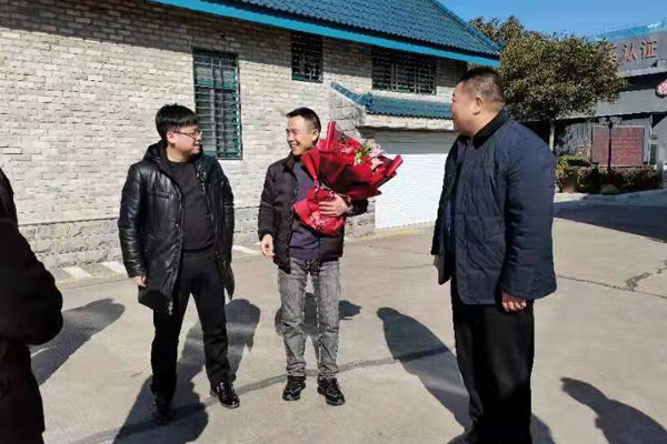 喜迎新春，南莫鎮(zhèn)領(lǐng)導到我公司慰問走訪